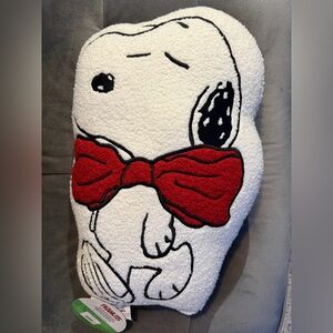 🎀 Peanuts Snoopy Christmas Pillow with Red Bow, NWT